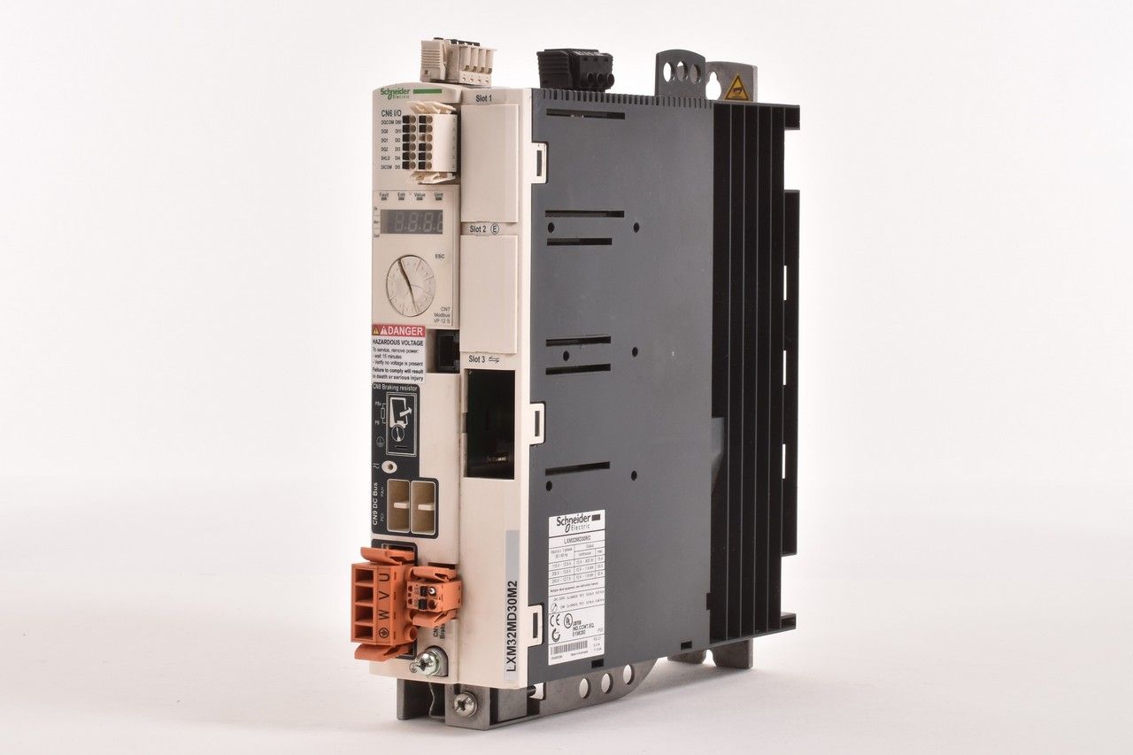 LXM32MD30M2 Schneider Electric, Netzgeräte & Leistungsregler