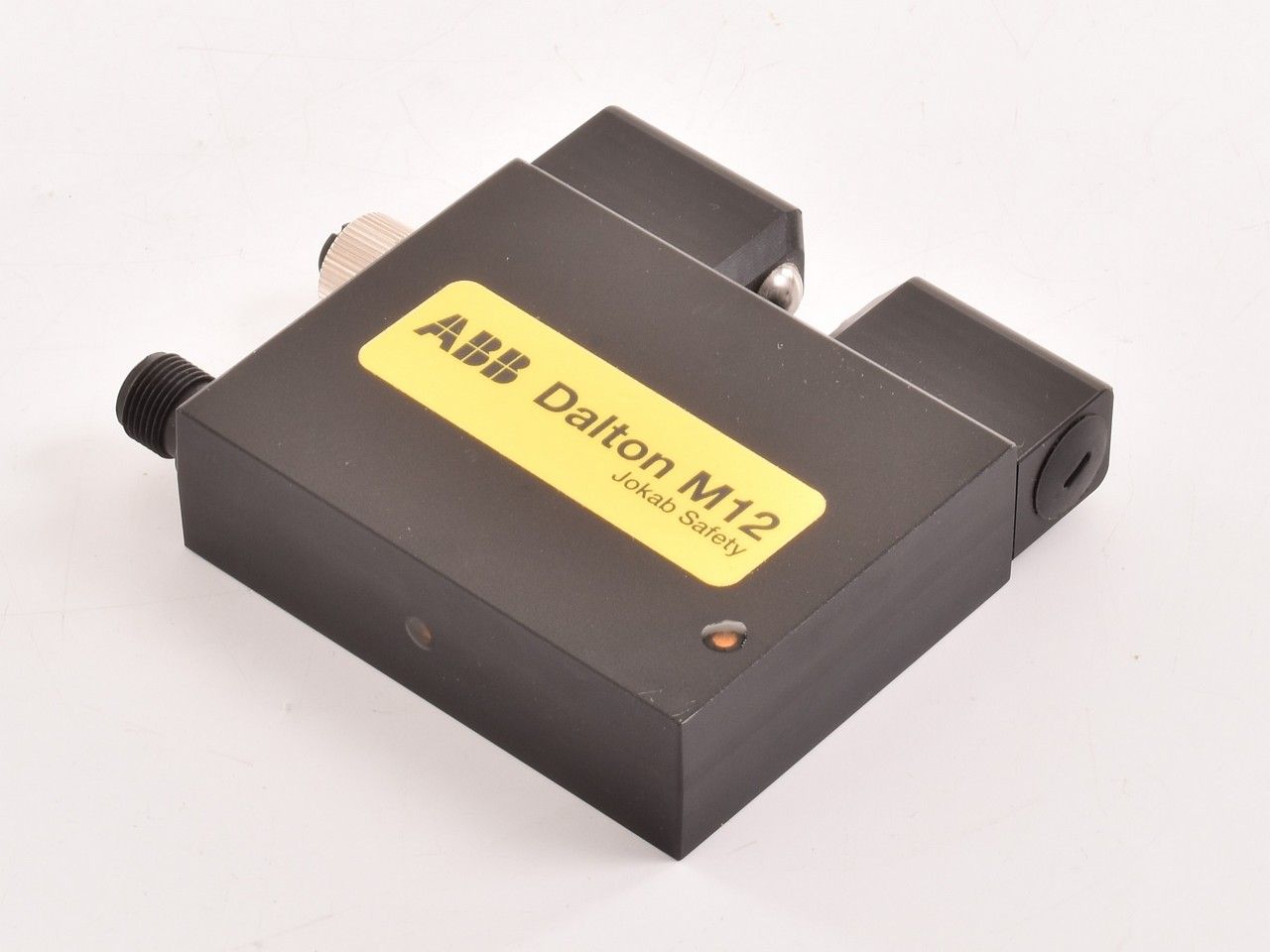ABB 2TLA020038R3200 Electromechanical Lock with Ball Latch, M12-8 Male Connector and M12-5 Female Connector — PLCs