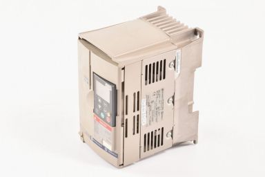 Telemecanique ATV58HU18M2 - Used