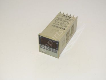 Omron E5CS-R1PX-DIN
