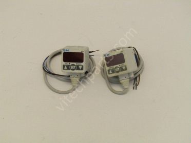 SMC ZSE40F-01-62L / set of 2 pcs