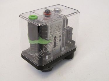 Schneider Electric Telemecanique XMAV12L2135