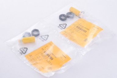 Turck Ni12U-S18-AP6X-H1141 / Set of 2 pcs.