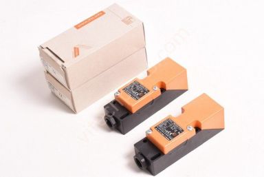 IFM Electronic IM5046 / IME3030-FPKG / set of 2 pcs