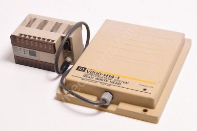 Omron V600-CD1D-1 / V600-H14-1