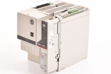 Allen Bradley 2094-SE02F-M00-S0 / 2094-BC04-M03-M