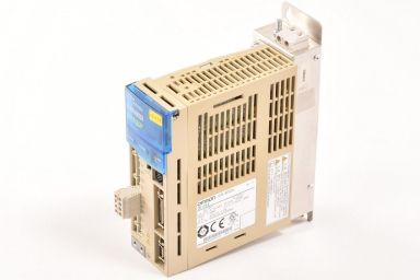 Omron R7D-AP02H / 200V-200W