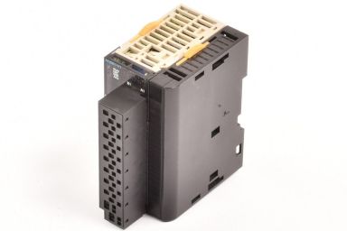 Omron CJ1W-AD081-V1