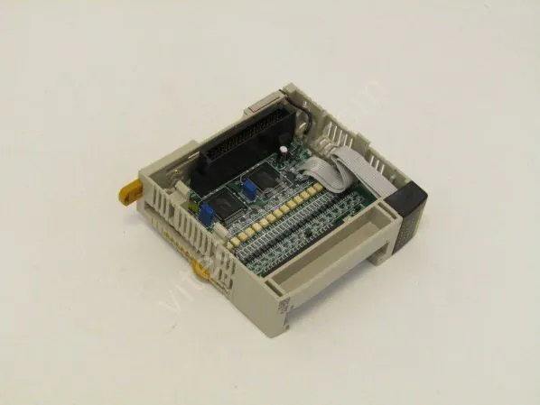 買取り実績  Omron CQM1-0D213 PCパーツ