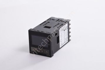 Omron E5CN-R2MP-500 - Used