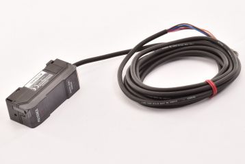 Keyence CZ-V21AP RGB